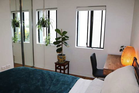 Erko Home In The Middle Of The Action With Parking - Accommodation Burleigh 1