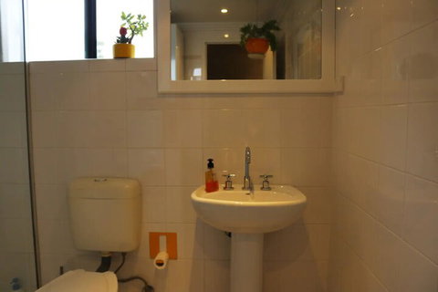 Erko Home In The Middle Of The Action With Parking - Accommodation Burleigh 5