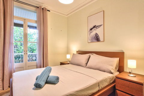Apartment Hyde Park - Clifton - Accommodation Burleigh 2