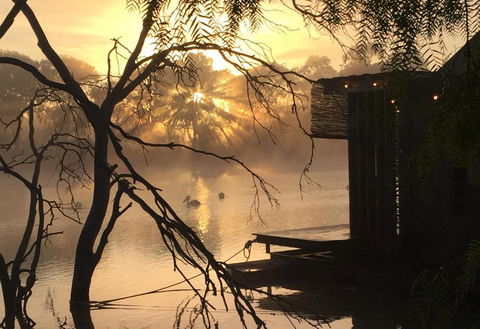 Bills Boathouse - Accommodation Burleigh 5