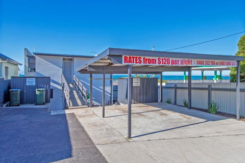 Aruba Apartments - Accommodation Burleigh 3