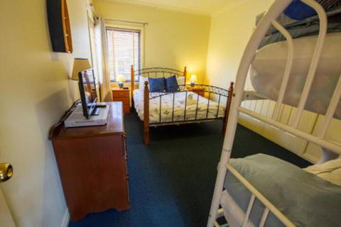 A Mariners Place BEST Location In Town! - Accommodation Burleigh 1