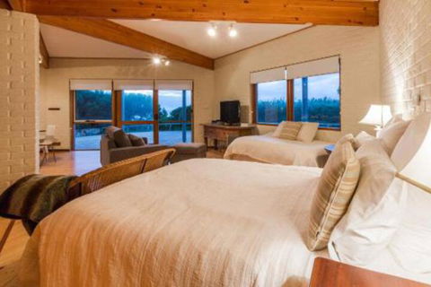 Yallingups Best Located Beach House - Accommodation Burleigh 7