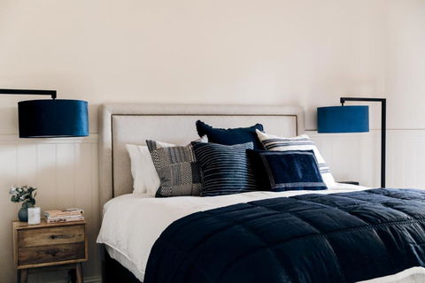 Luxury On Loch - Accommodation Burleigh 5