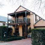 Luxury On Loch - Accommodation Burleigh 0