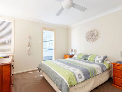 Aquarius Apartment 4 - Accommodation Burleigh 4