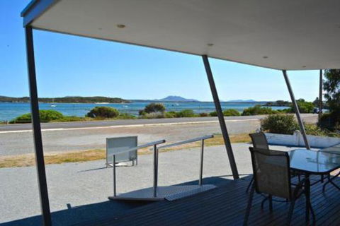 Beachview - Accommodation Burleigh 4
