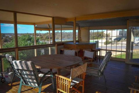 Baywatch - Accommodation Burleigh 0