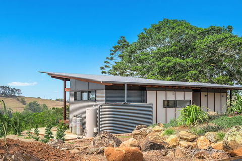 Your Luxury Escape - Carinya Cottage 3 - Accommodation Burleigh 2