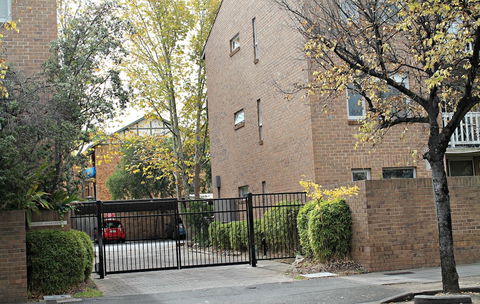 Adelaide Dresscircle Apartments - Archer Street - Accommodation Burleigh 2
