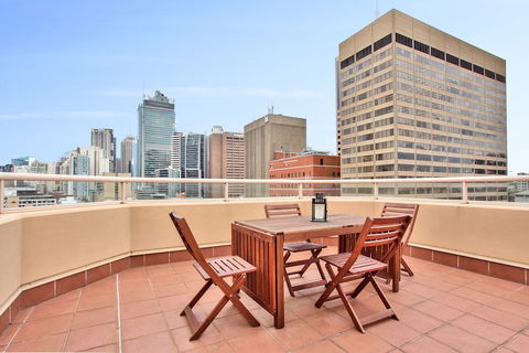 Apartment Hyde Park George - Accommodation Burleigh 0