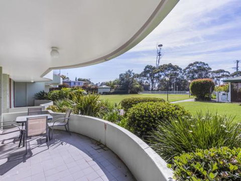 Mitchell Pde 2 / 1a Fathoms - Accommodation Burleigh 6