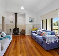 MERMAIDS on MARENGO large home with wifi - Accommodation Burleigh