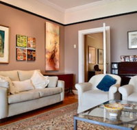 4 Bedroom Family Home With Stunning Harbour Views - Accommodation Burleigh