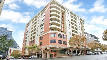 The Apartment Service AX405 - Accommodation Burleigh 0