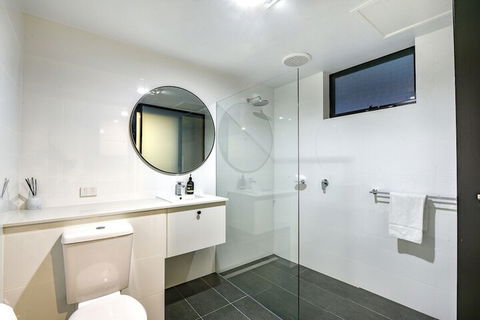 Aloha Central Premium Studios - Accommodation Burleigh 6