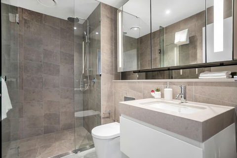 I02-china Town Luxury Service Apartment - Accommodation Burleigh 2