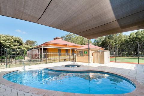 Aqua Lagoon - Accommodation Burleigh 5