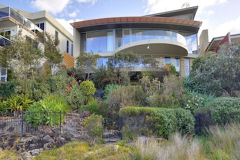 Whale View - Accommodation Burleigh 0