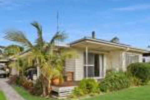 Sama Sama Walking Distance To Town & Water - Accommodation Burleigh 0