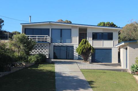 Gabbadah Beach House - Accommodation Burleigh 4