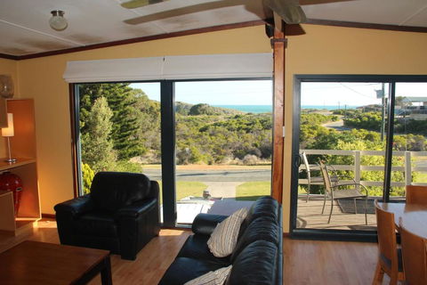 Gabbadah Beach House - Accommodation Burleigh 2