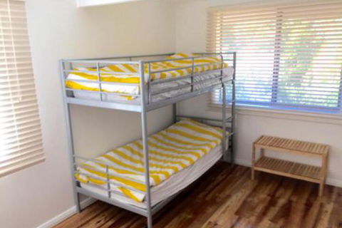 The Kite Beach House - Accommodation Burleigh 6