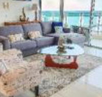 ZEN by THE WATER Darwins Premier Family Retreat - Accommodation Burleigh