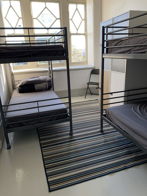 Bert's Backpackers - Accommodation Burleigh 1