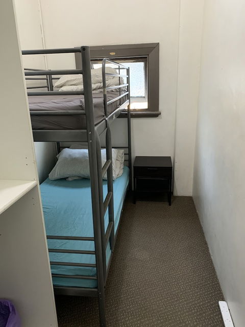 Bert's Backpackers - Accommodation Burleigh 5