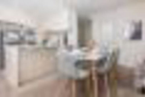 New Modern Apartment With Parking Near Amenities - Accommodation Burleigh 2