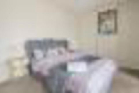 New Modern Apartment With Parking Near Amenities - Accommodation Burleigh 6