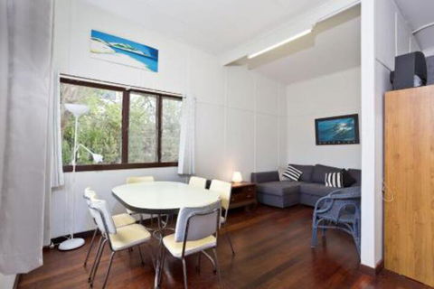 Moore River Beach Shack - Accommodation Burleigh 3