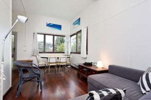 Moore River Beach Shack - Accommodation Burleigh 6