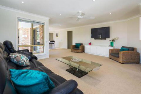 Holiday Home Limetree - Accommodation Burleigh 1