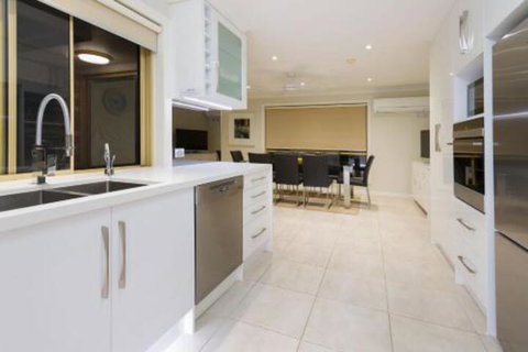 Holiday Home Limetree - Accommodation Burleigh 6