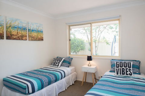 Gold Coast Theme Park Villa - Accommodation Burleigh 4