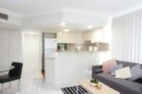 Willahra Tower Apartment - Accommodation Burleigh 0