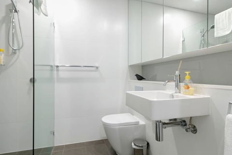 A20 Darling Harbour 2 BDR APT - Accommodation Burleigh 6