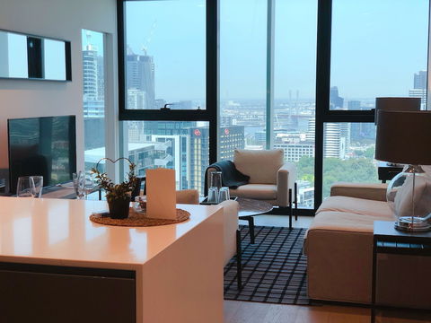 CBD Amazing View 2 Bedrooms Apartments - Accommodation Burleigh 2