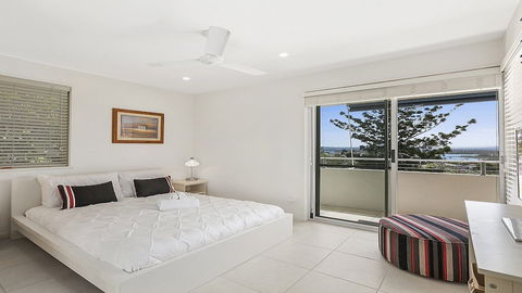 A Stylish Apartment With Noosa Views! Unit 6 Yaringa 29 Noosa Drive - Accommodation Burleigh 0