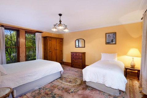Kayenta - Accommodation Burleigh 5