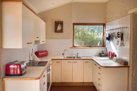 The Cottage At Riverside Farm - Accommodation Burleigh 5
