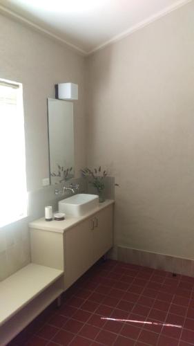 The Cottage At Riverside Farm - Accommodation Burleigh 3