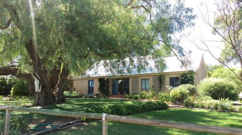 The Cottage At Riverside Farm - Accommodation Burleigh 4