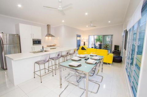 Ashanti - Accommodation Burleigh 5