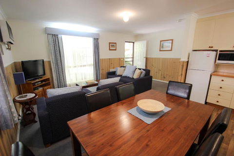 Amber Cottage - Accommodation Burleigh 2