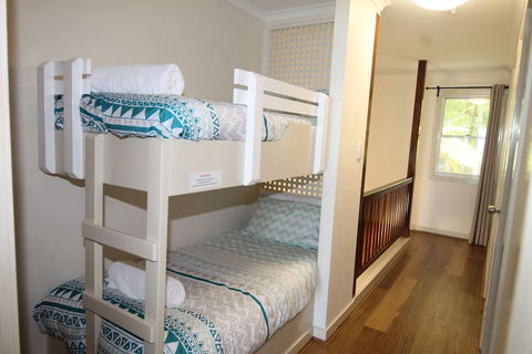 Moreton Island Villas & Apartments - Accommodation Burleigh 1