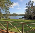 Berrara Lagoon Front Chalet - Accommodation Burleigh