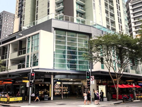 Apartments At 108 Albert - Accommodation Burleigh 1